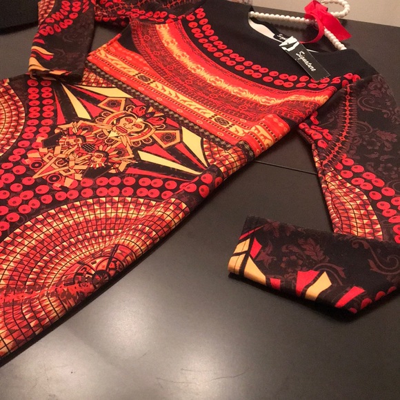 Signature Body-con Dress - Picture 2 of 4